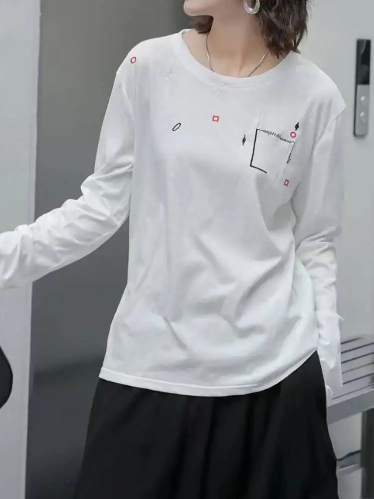 

Women Black White Embroidery Big Size Casual T-shirt New Round Neck Long Sleeve Fashion Tide Spring Autumn