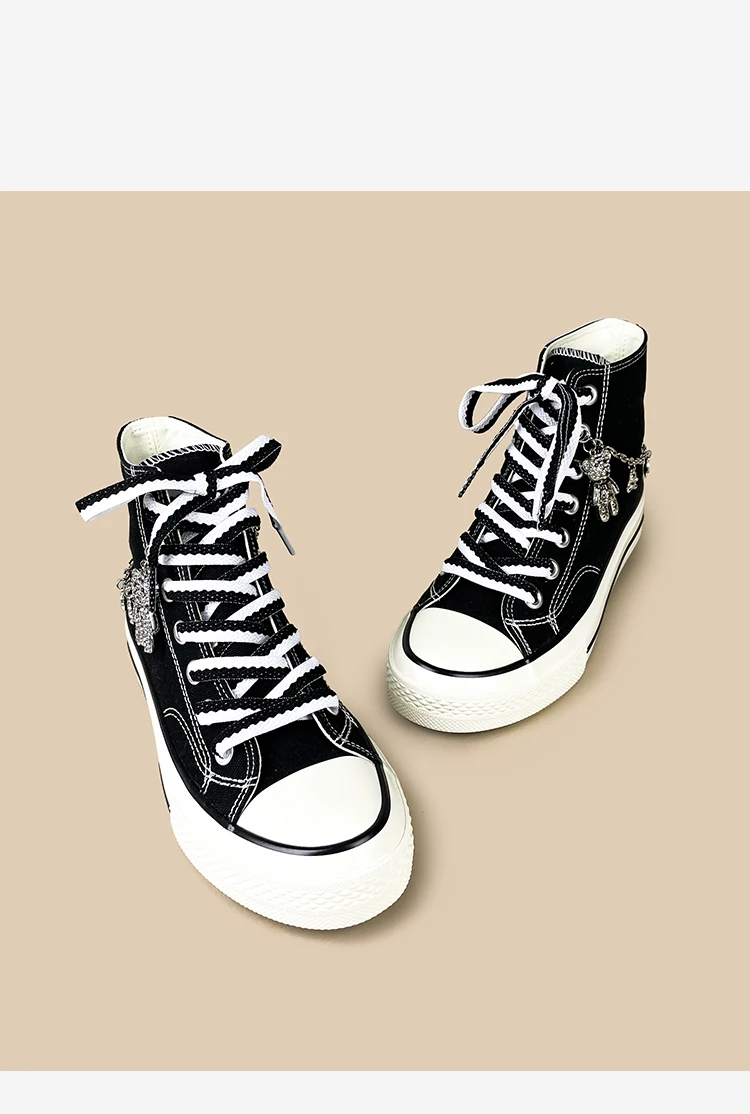 Amy und Michael Kawaii Bären-Charms Damen-Sneaker Niedliche Mädchen-Studenten High-Top Freizeit-Leinenschuhe Modische Teenager-Skateschuhe – Detail 12