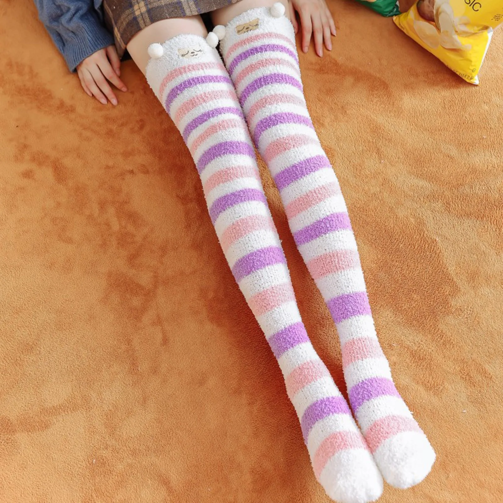 Calcetines largos de lana de Coral caramelo para mujer, medias altas hasta el muslo por encima de la rodilla, transpirables de dibujos animados,