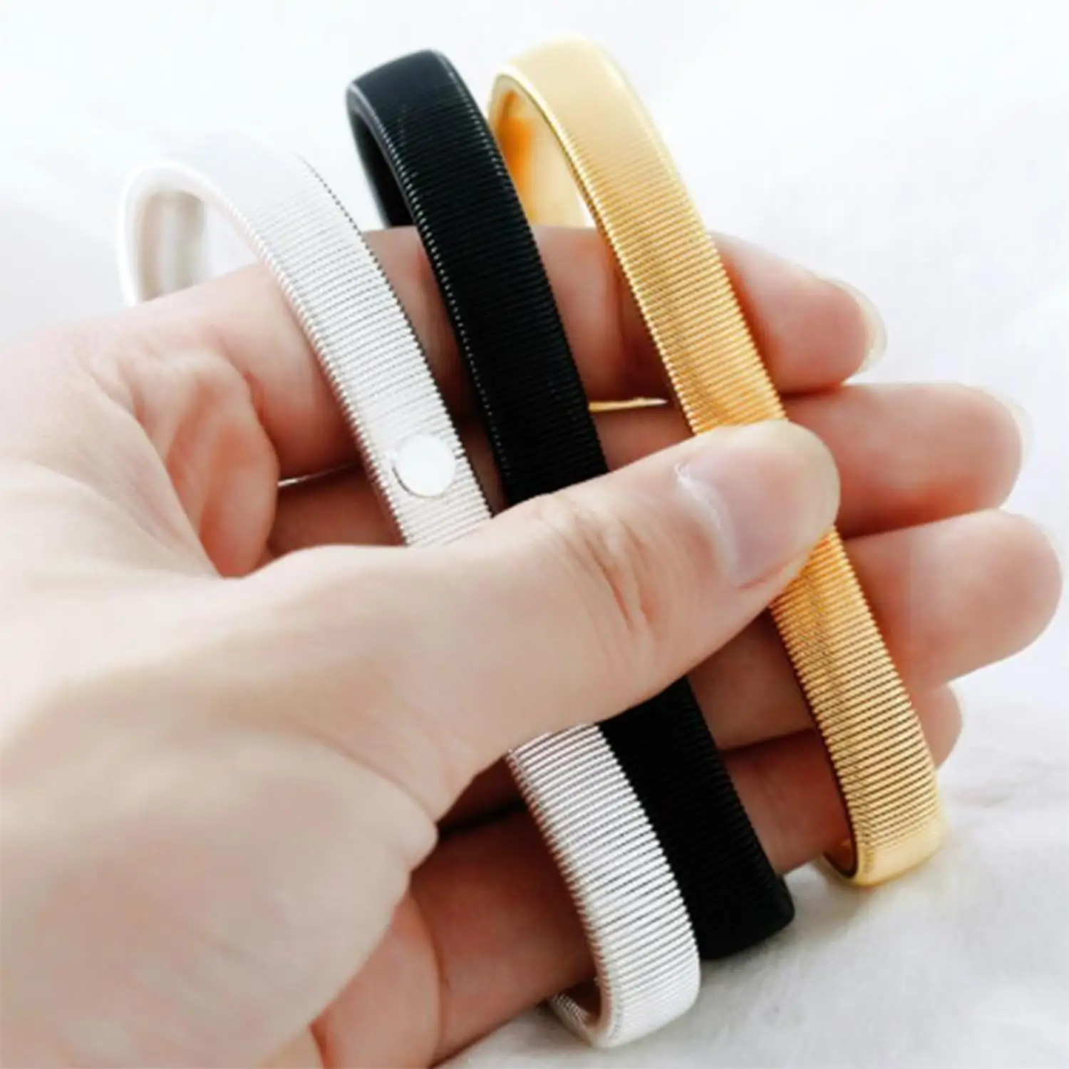 

1 Pair Men Women Shirt Sleeve Holders Elastic Adjustable Armband Anti-Slip Shirt Sleeve Holders Arm Band Sleeve Bracelet