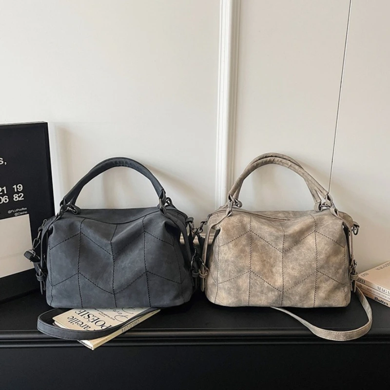 new-ladies'-crossbody-bag-fashionable-high-quality-hand-held-travel-bag-casual-and-versatile-large-capacity-girls'-storage-bag