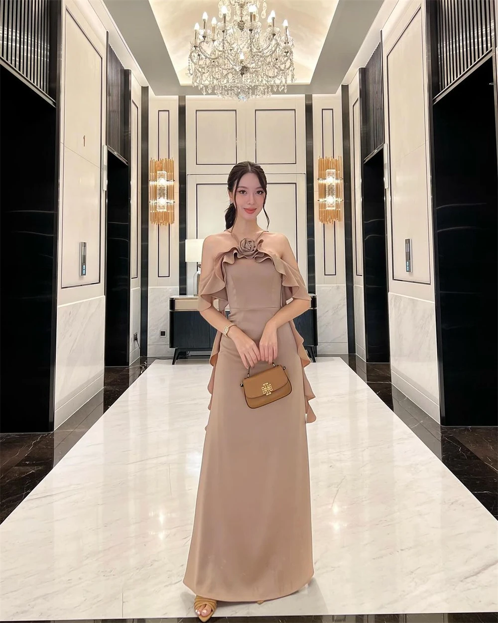 

Customized Classic Jersey Halter Sleeveless Evening Dress Elegant Straight Floor Length Flowers Ruched Special Occasion Gowns