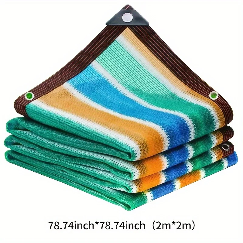 【抗積水排水日よけネット】中間が隆起したデザインと流路溝を組み合わせることで、雨水が素早く流れるようになります。