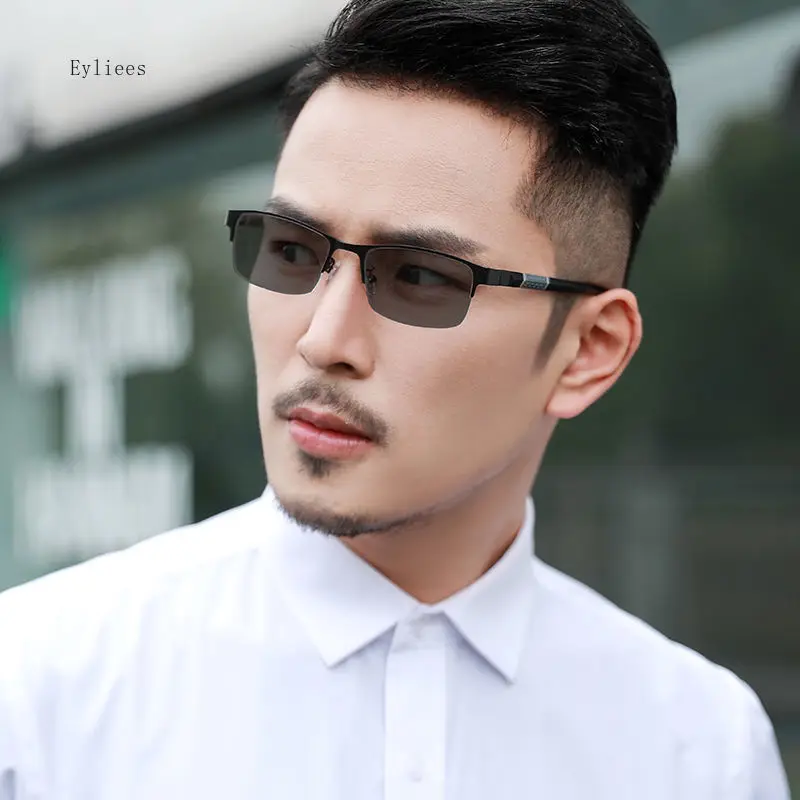 Men\'s Vintage Business Photochromic Myopia Glasses Half Frame Metal Blue Light Blocking Eyewear Classic UV Shades Sunglasses