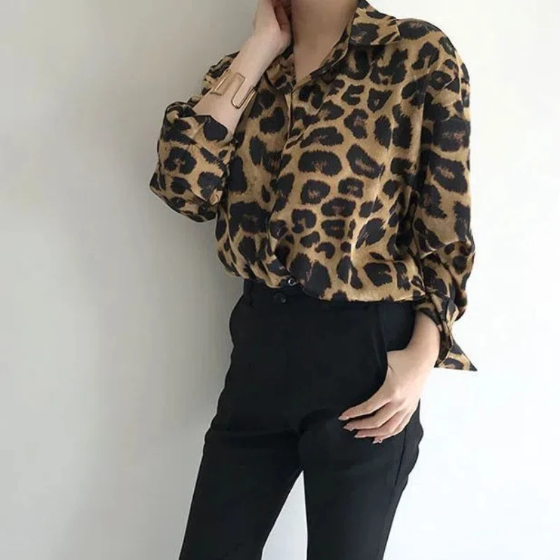 Fashion Artistic Retro Spring Summer New Blouses Women\'s Polo Collar Leopard Printed Loose Long Sleeve Single-breasted Shirts