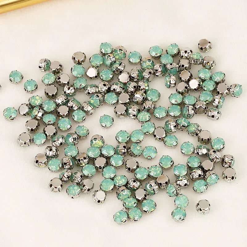 PEESOM 100pcs Round Opal Rhinestone with 3D Claw Settings Sew On Stone Flatback Resin Rhinestone for Sewing Garment Accessories