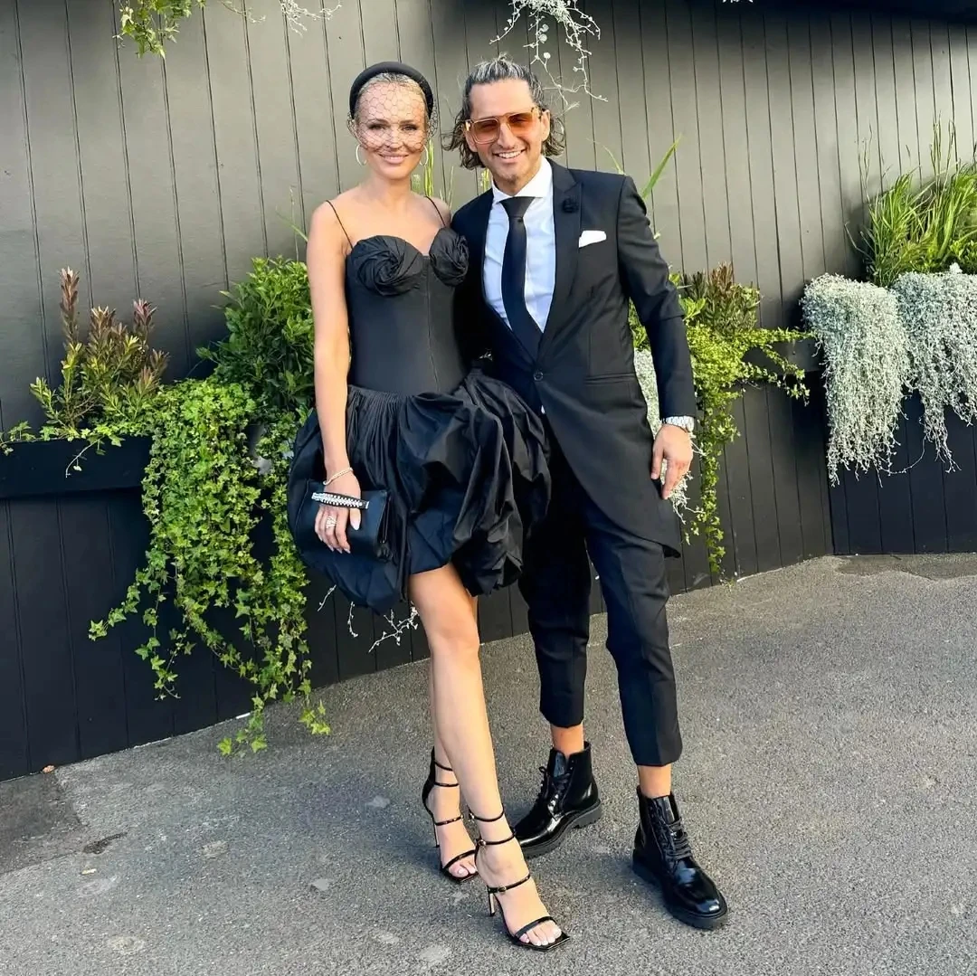 

Floral Prom Gowns Layered Pleated Spaghetti Ruffles Mini Dress Sweetheart Corset Short Prom Party Dresses Flower فساتين طويلة