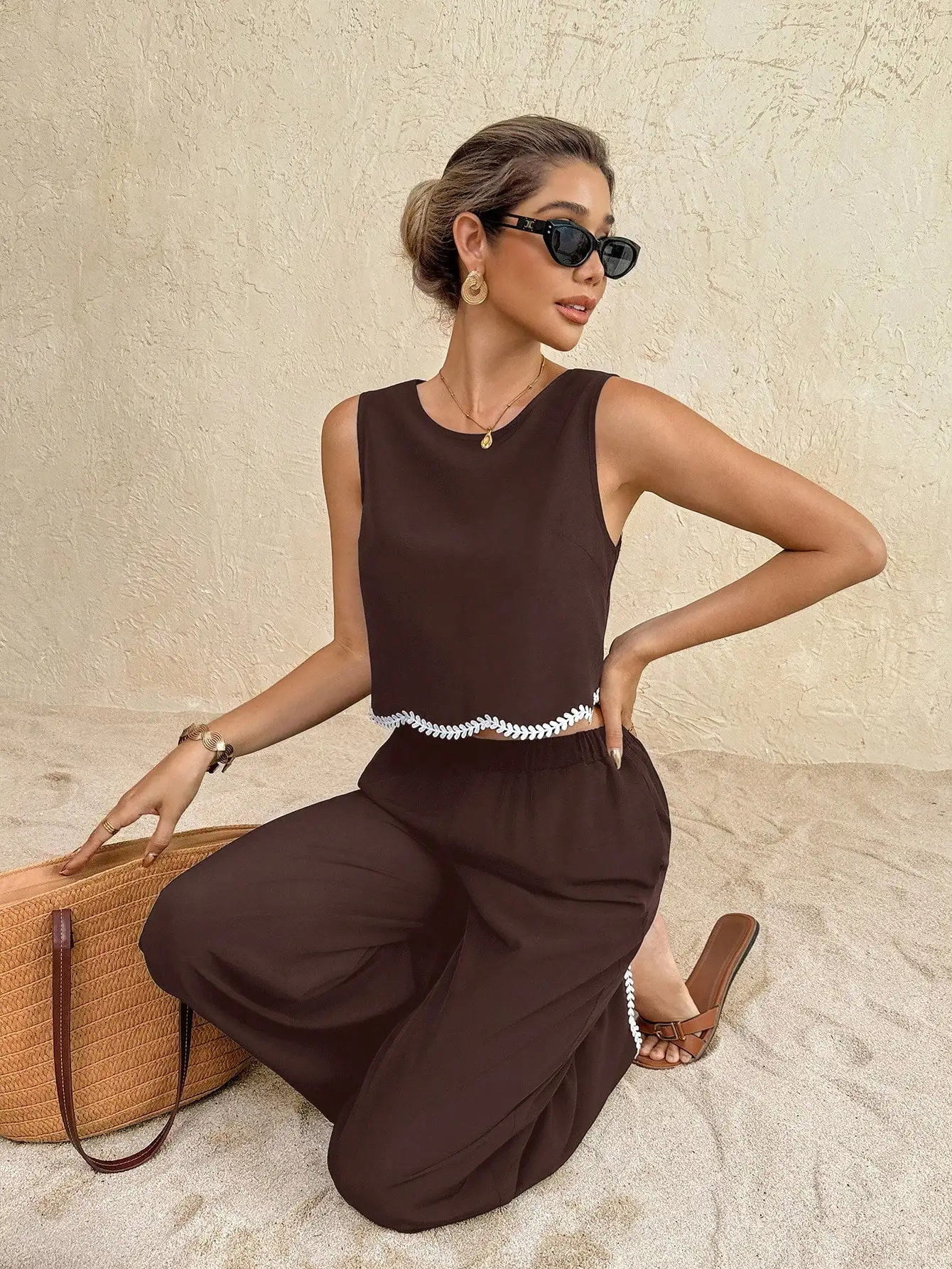 

Повседневный комплект из топа без рукавов и широких брюк (2 предмета)