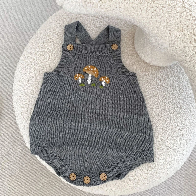 

Autumn new baby clothing, 0-3 year old female baby mushroom embroidered hoodie jumpsuit, crawling suit
