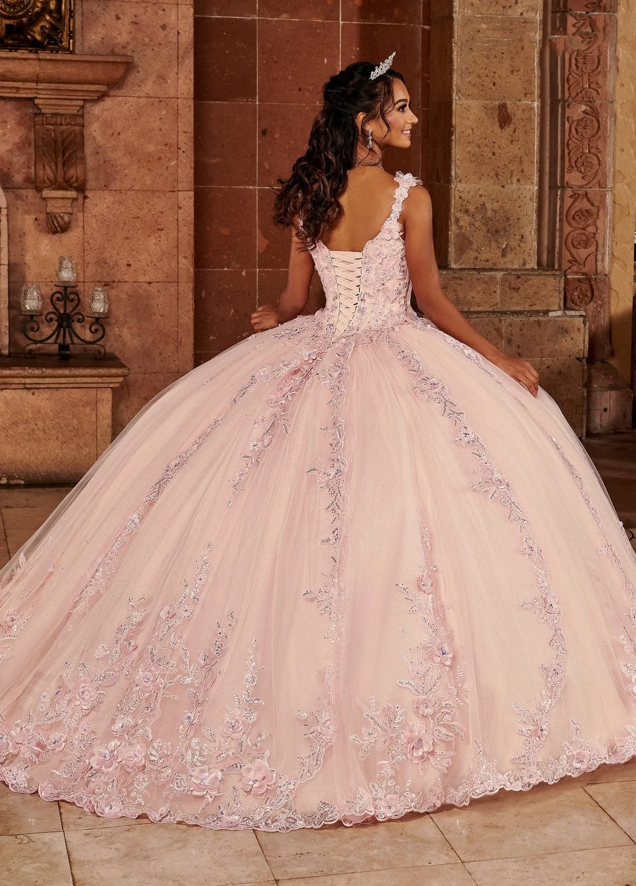 Pink Charro Quinceanera Dresses Ball Gown Spaghetti Straps Tulle Appliques Puffy Mexican Sweet 16 Dresses 15 Anos Customized