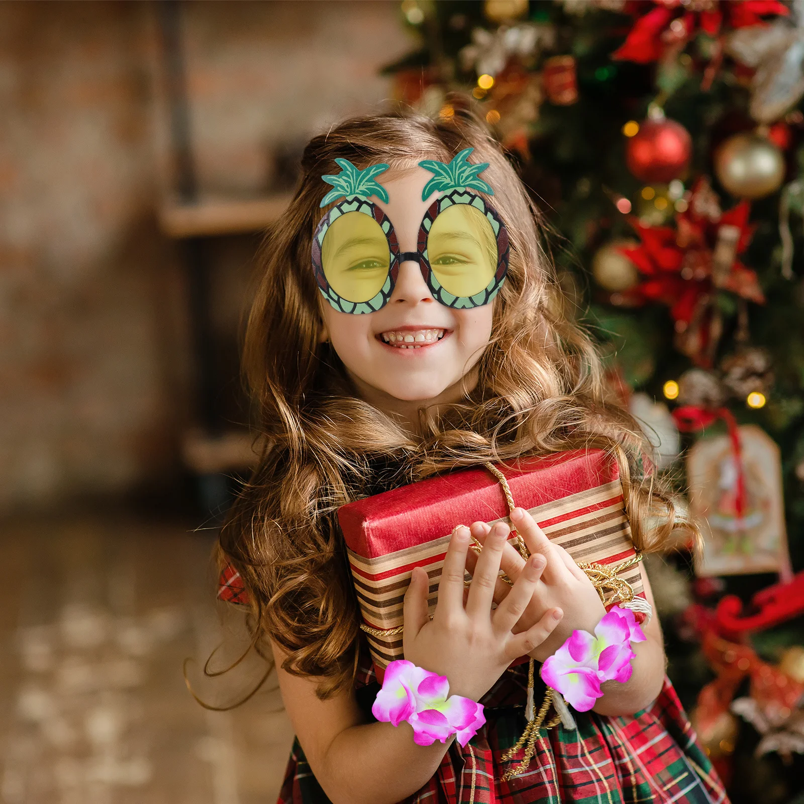 5pcs Pineapple Glasses Set Lightweight Durable Funny Photo Props Party Decoration Hawaii Garland Headdress Bracelet Stylish