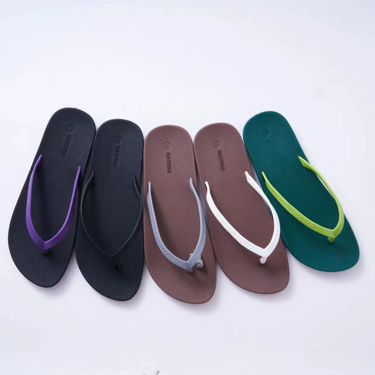 New Style Hot Sale EVA Women Slides Girl Fashion Flat with Flip-flop Thailand Style Outdoor Female Anti-slip Beach Shoes SHW153