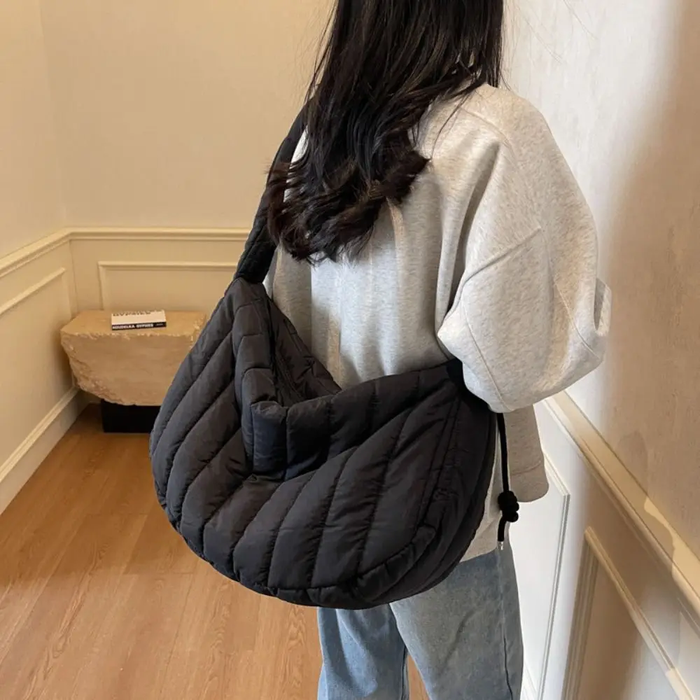 

Solid Color Padding Shoulder Bag Pleated Detail Versatile Design Quilted Crossbody Bag Trendy Style Unique Casual