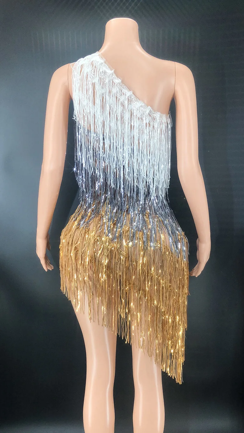 Abito da sera con paillettes scintillanti con frange sulle spalle Abiti da ballo Piedras Brillantes Robes De Soirée Abiti glamour Haute Qualité