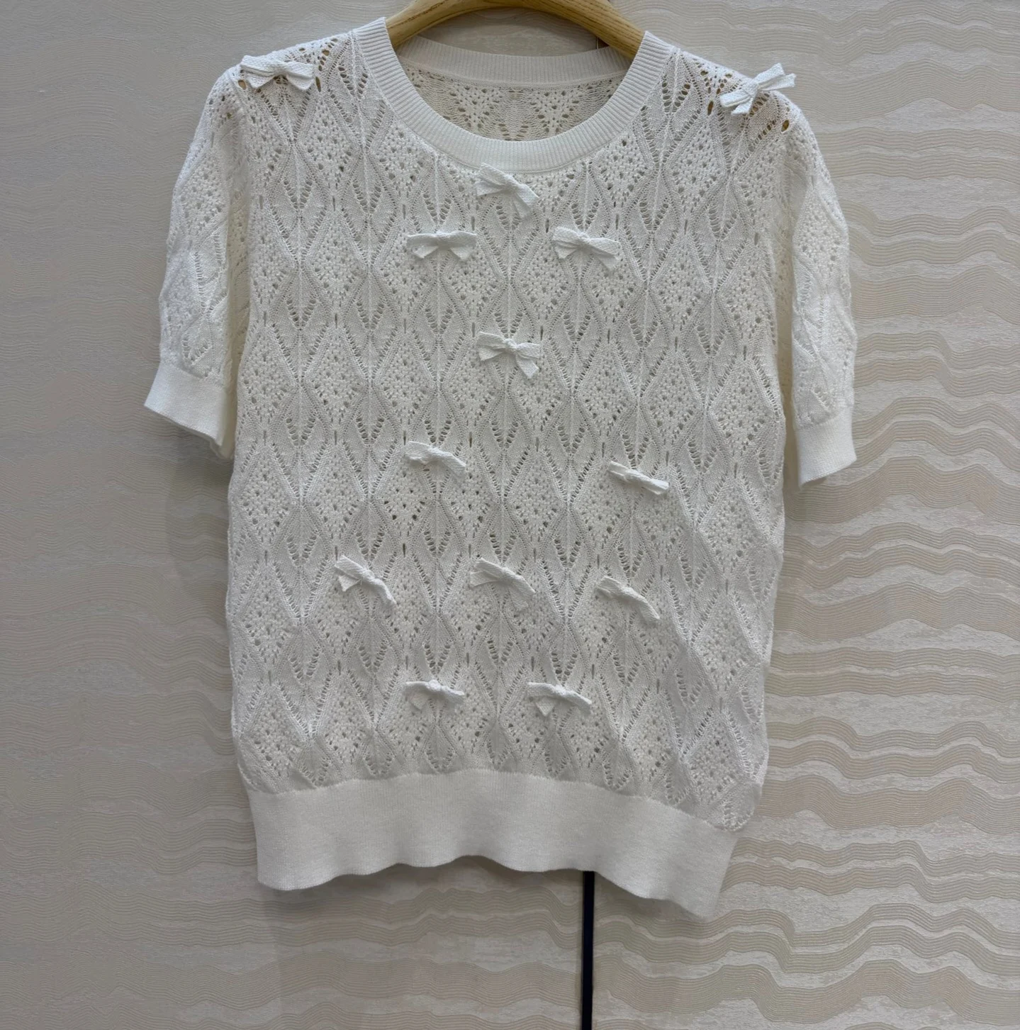 2026 early spring new product: lace-up short-sleeved shirt