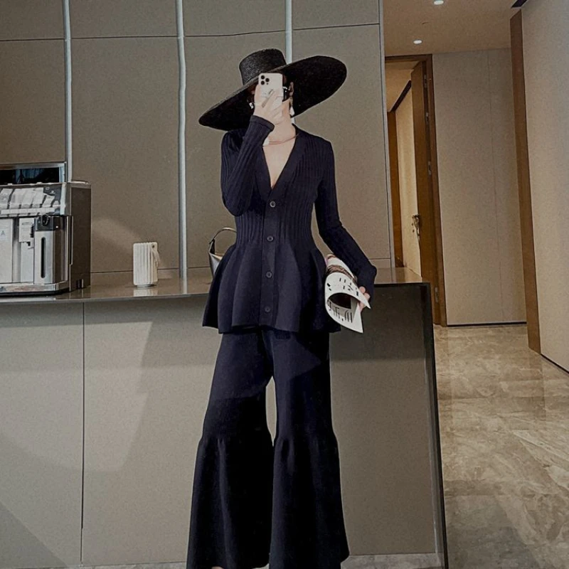 

Elegant and personalized 3d flower bud design slim fit knit cardigan+elastic waist wide leg pants temperament two piece set