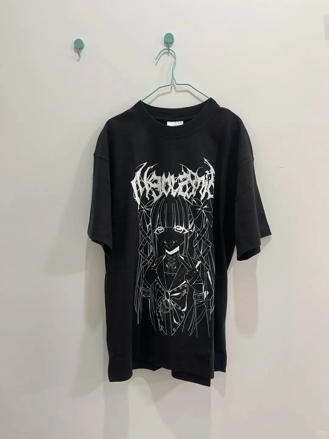 Y2K Grunge Alt Tee Long Twin Bow Anime Girl Sharp Black Metal Script Gothic Line Drawing Graphic Ins Trendy Unisex Cotton Tshirt