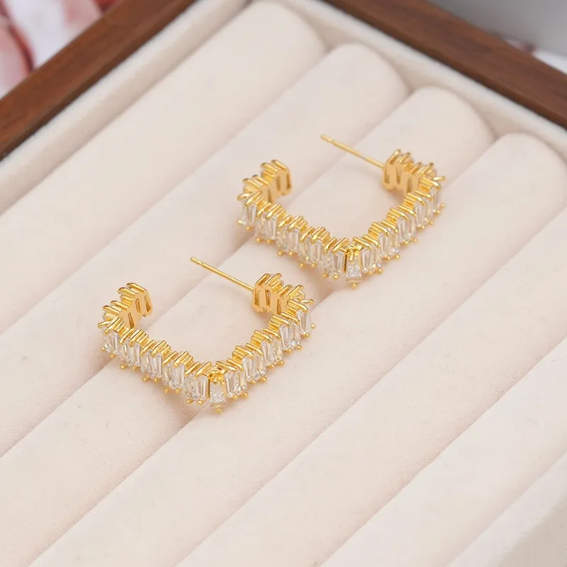 

New High-end Zircon Square Earrings Personalized Geometric Copper Thick-plated Real Gold Light Luxury Earrings