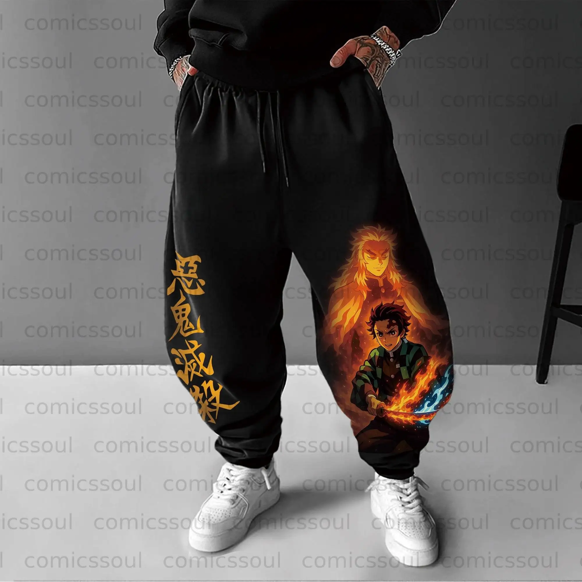 Conjunto de sudadera con capucha Demon Slayer negra con Tanjiro Kamado y Kyojuro Rengoku Diseño de patrón de llama con estampado en la espalda Kimetsu No Yaiba de dos piezas