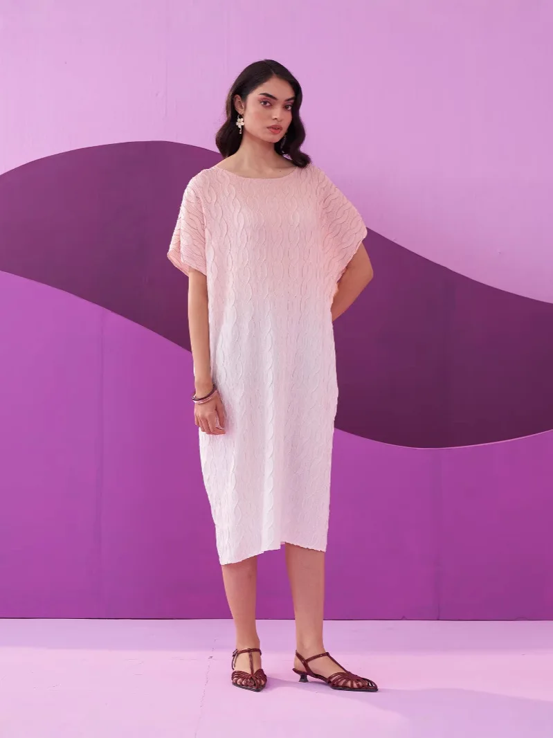 

ALSEY Miyake Folds 2025 Summer New Gradient Short Sleeve Round Neck Women's Dress Fashion Casual Hundred Design Loose Skirt