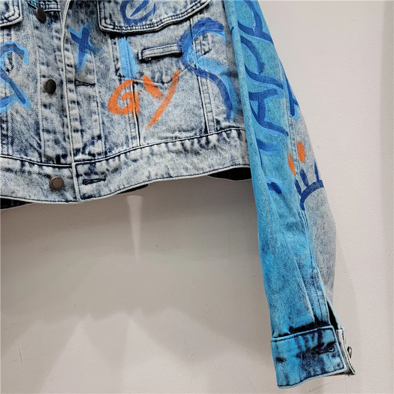 Jaqueta jeans com estampa graffiti para mulheres, cintura alta solta, casaco curto de cowboy, moda feminina, jeans de bolso grande, streetwear