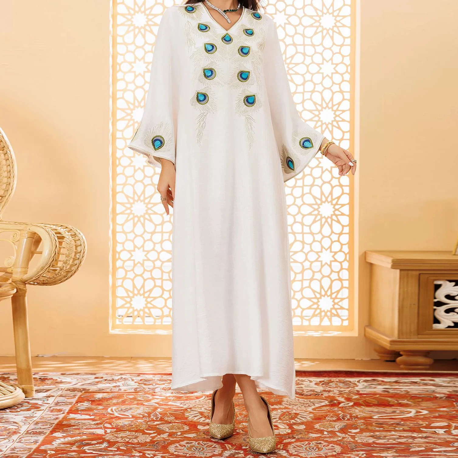 

Women's Middle Eastern Muslim clothing elegant pullover embroidered dress robe new style-GZXX574