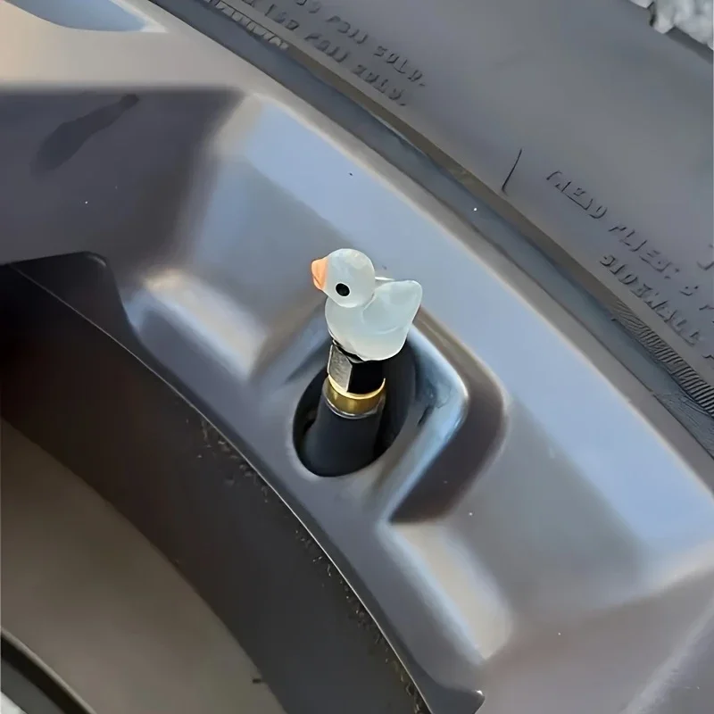 4 قطع من أغطية صمامات إطارات البط المتوهجة في الظلام - أغطية صمامات معدنية عالمية مع ملحقات مقاومة للماء بتصميم أصفر لطيف #3