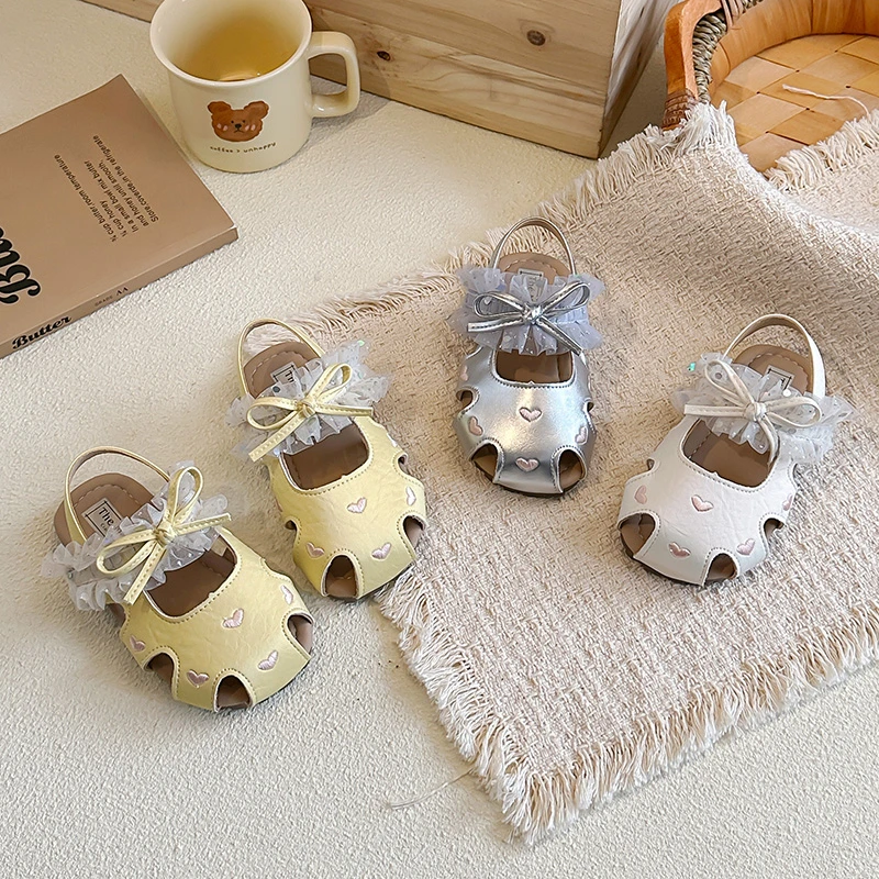 Girls Princess Sandals Hollowed-out Soft Sole Kids Beach Shoes Sweet Lace Simple Bows 2026 Summer New Children Casual Sandals