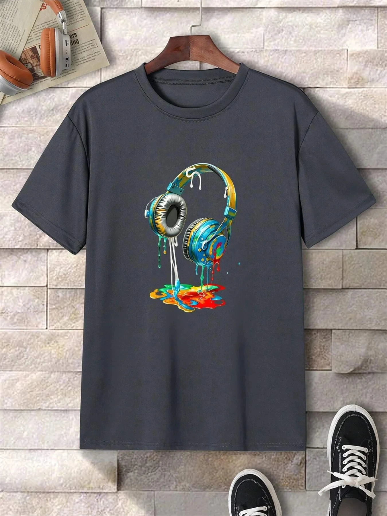 

Музыкальный энтузиаст, стильный дизайн наушников с принтом.Мужская летняя футболка с короткими рукавами и круглым вырезом, 100% хлопок в стиле хип-хоп