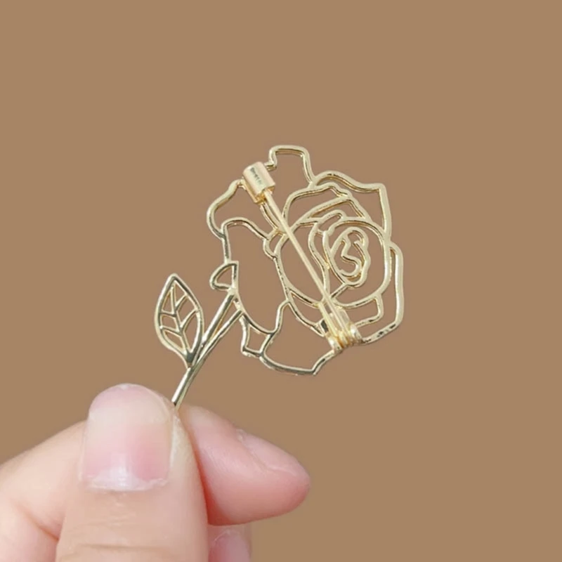  Fashionable Rose Pattern Brooch Flower Badge Decorative Apparel Accessory Secure Fastener For Daily Wear Formal Event