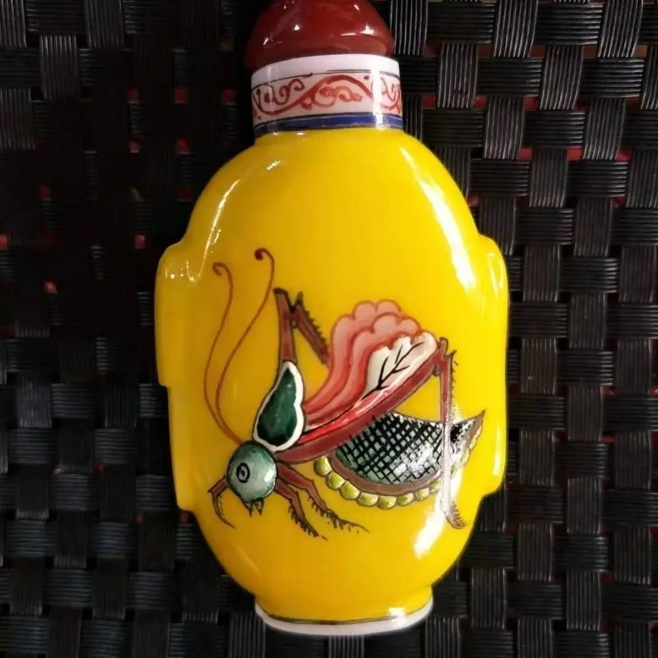 Retro Grasshoppers, crickets, insects Snuff Bottle mini bottle ﻿