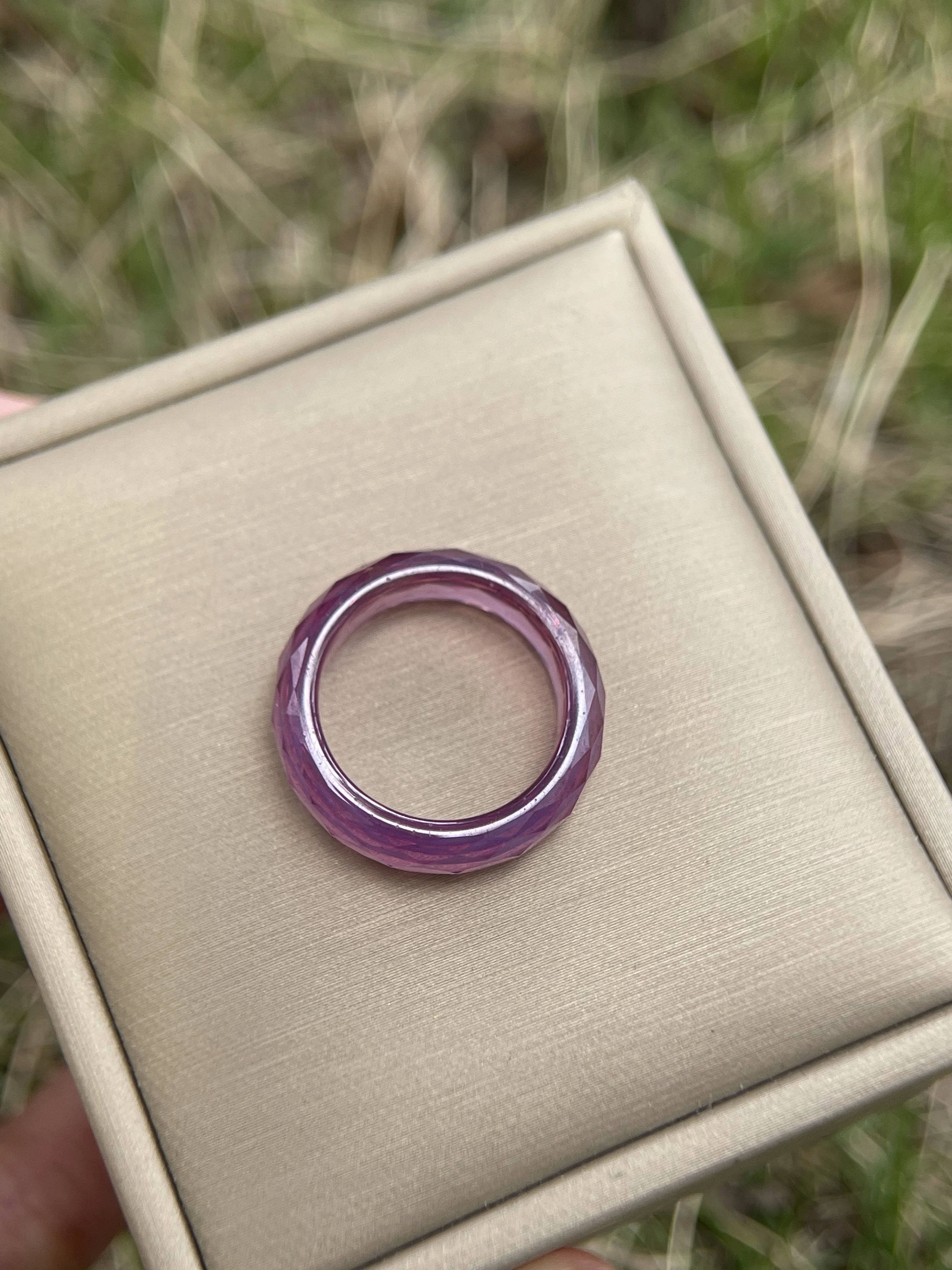 eme-jewe-lab-grown-sapphire-ring-suitable-for-daily-wear