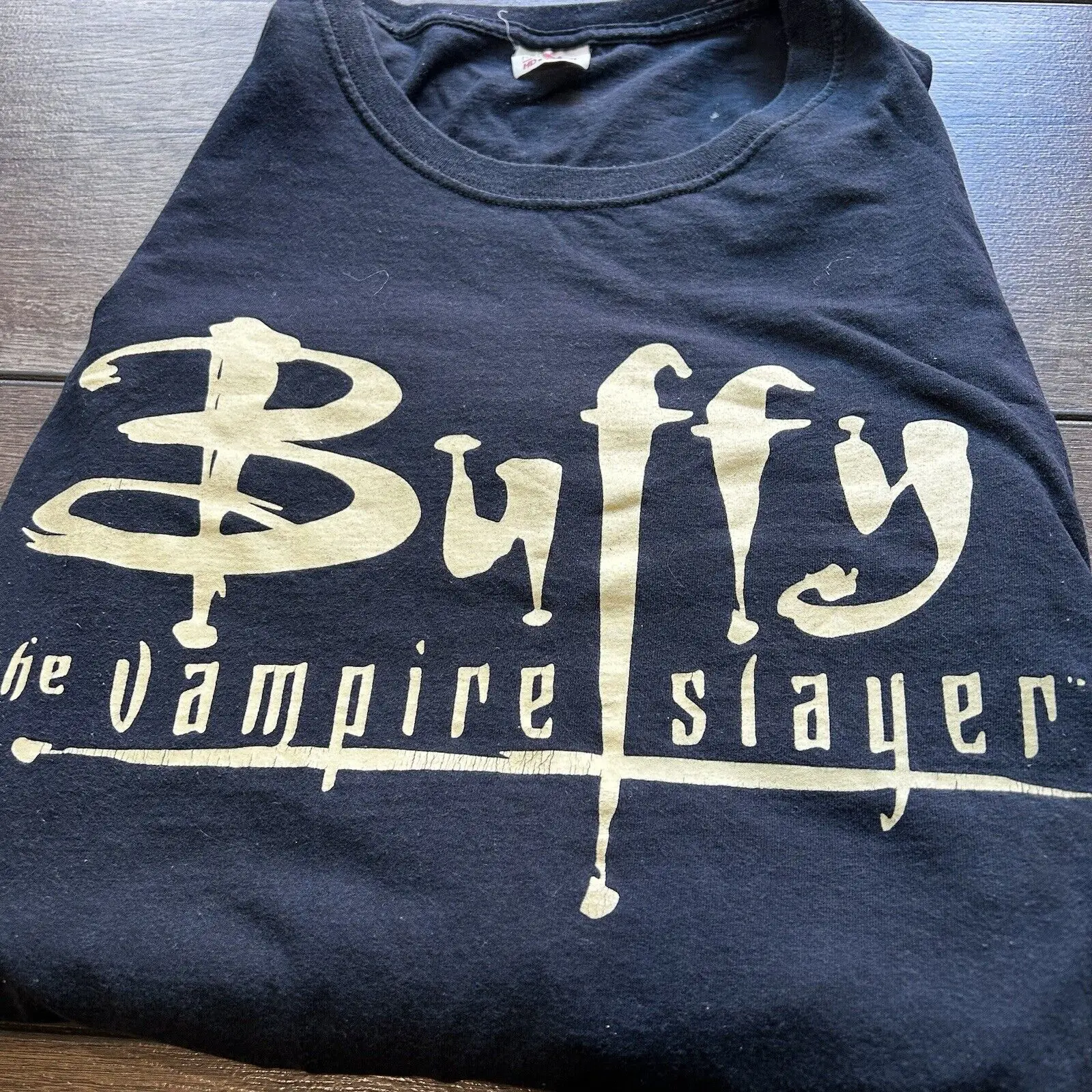

SUPER RARE Vintage Buffy The Vampire Slayer Collectible T-Shirt SIZE 4XL