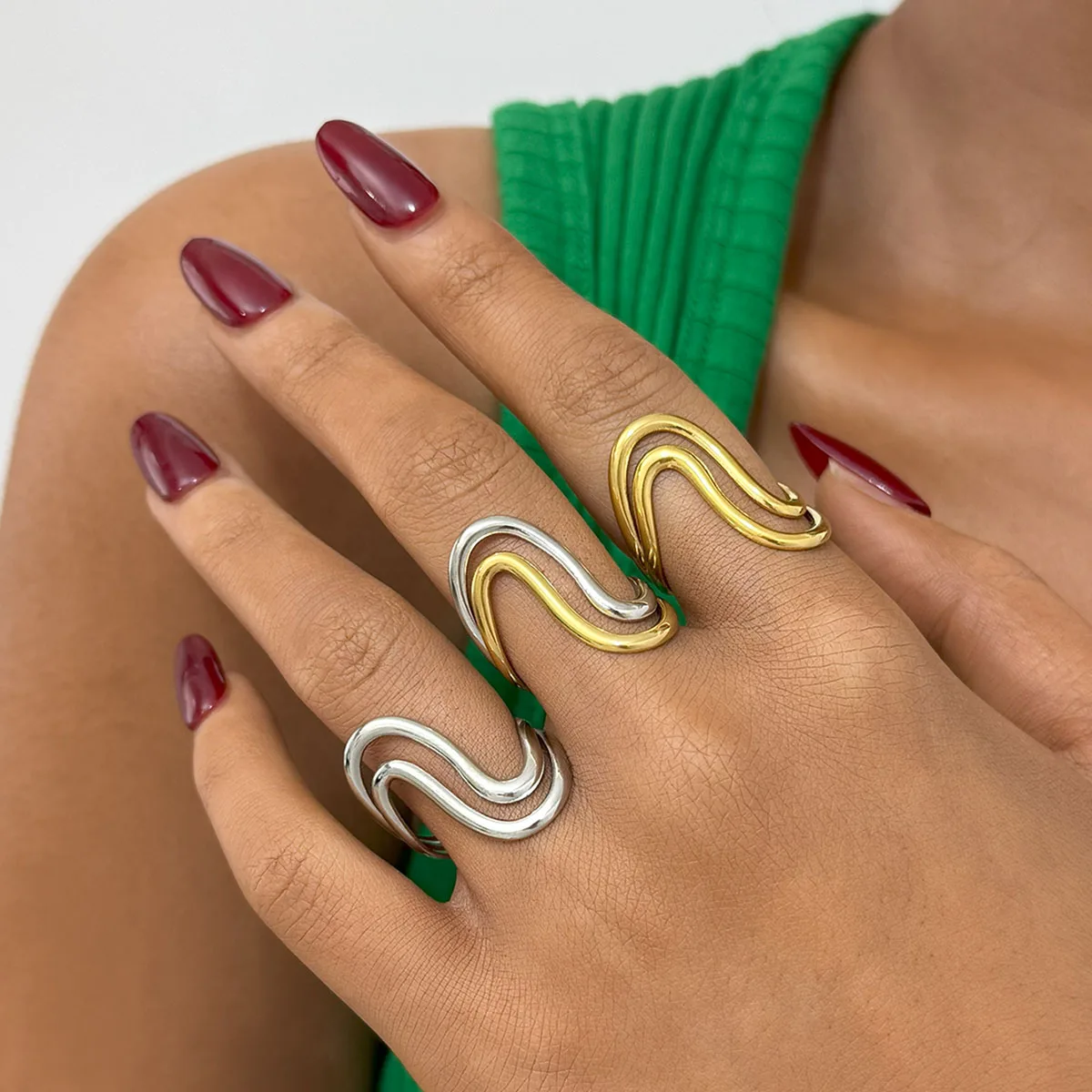 

18k Gold Plated Stylish Unique Simple Double S-shaped Opening Ring ​​Stainless Steel Women Anti Allergenic Waterproof Jewelry