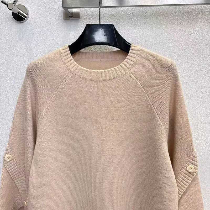 Damski sweter z wełny i kaszmiru, okrągły dekolt, unikalne rękawy zapinane na guziki, stylowy i uniwersalny pulower, sezon jesienny, nowy.