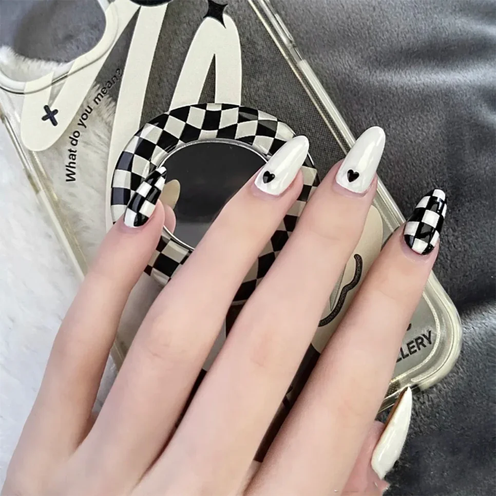 24Pcs White Black Plaid Press on Nail Patch Sweet Removable Fake Nails Long Paragraph Manicure Save Time Full Cover False Nails