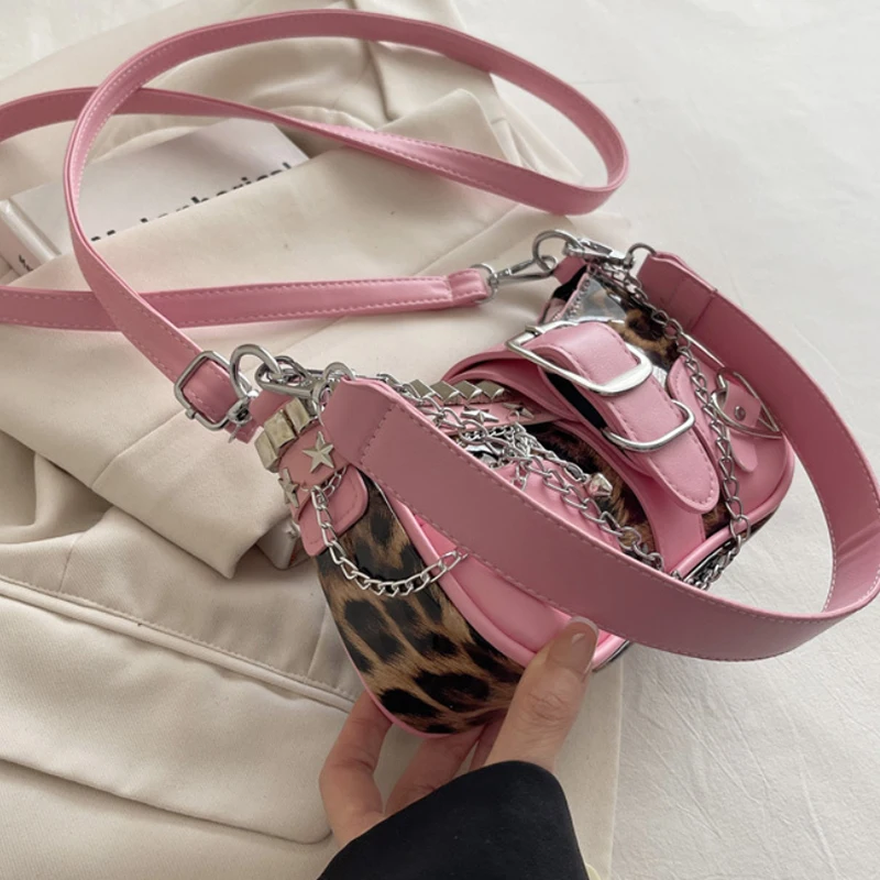 Y2k Mädchen-Umhängetasche mit Nieten und Leopardenmuster, Handtasche im Motorrad-Stil mit Metallnieten und Gürtelschnalle, Damen-Umhängetasche – Detail 12
