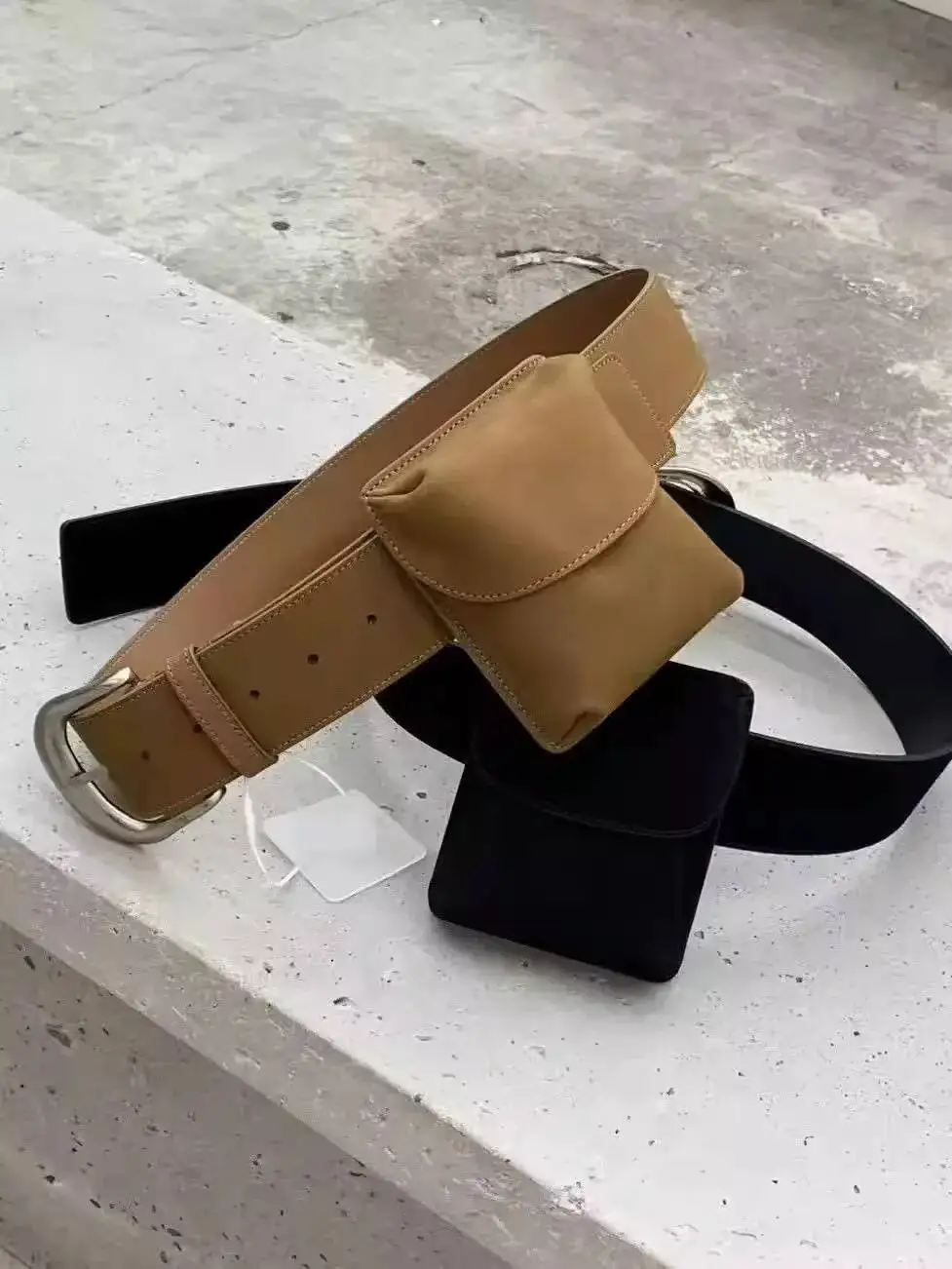 

Bloom Retro Frosted Belt Square Flip Waist Women 2025 Korean Accessories Mini Bag Purse Female Vintage Y2k Bags Hot Girls