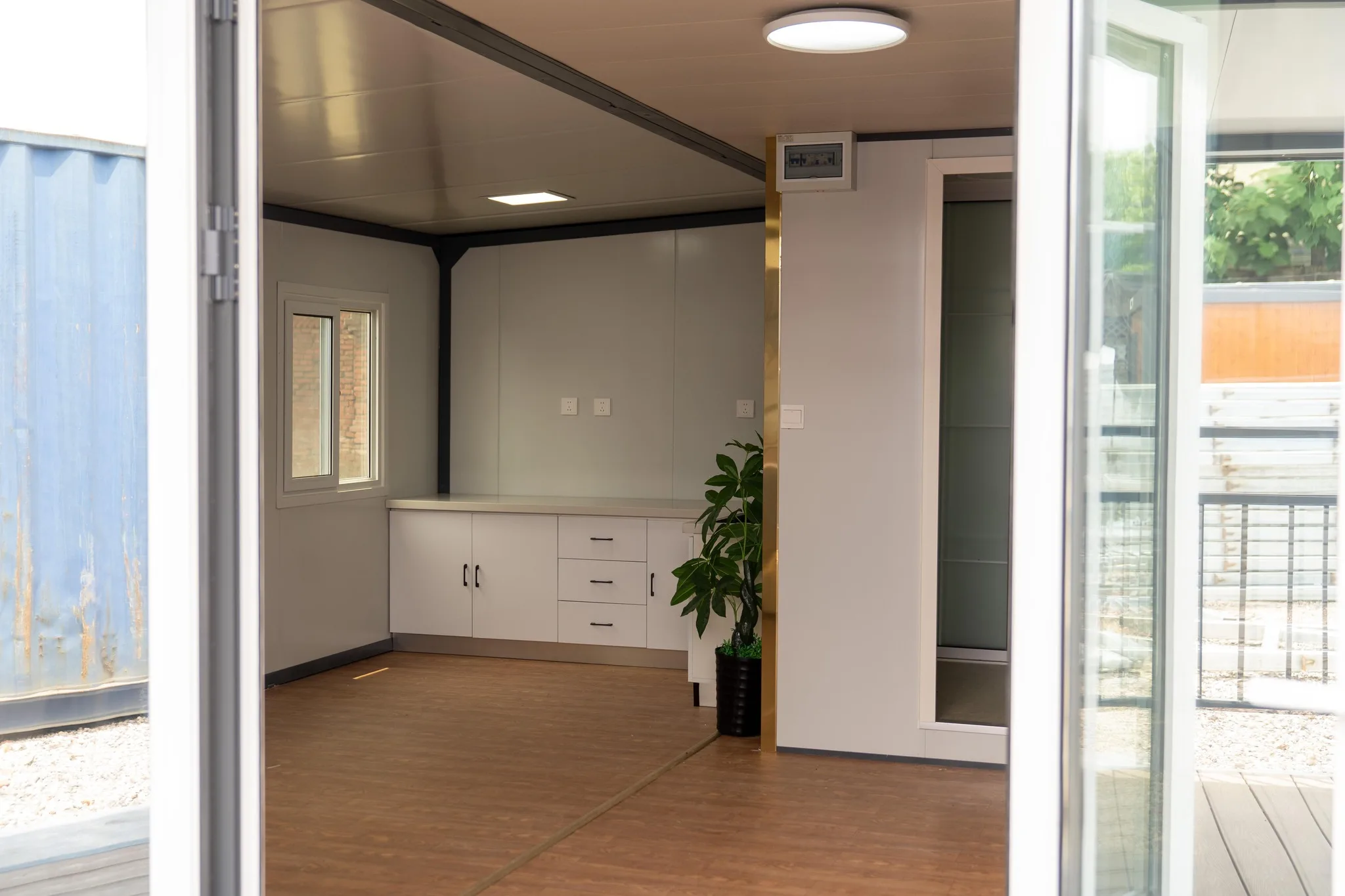 Portable Expandable House 20ft 40ft Container Prefab Home with All Living Essentials Kitchen Bedroom and Washroom