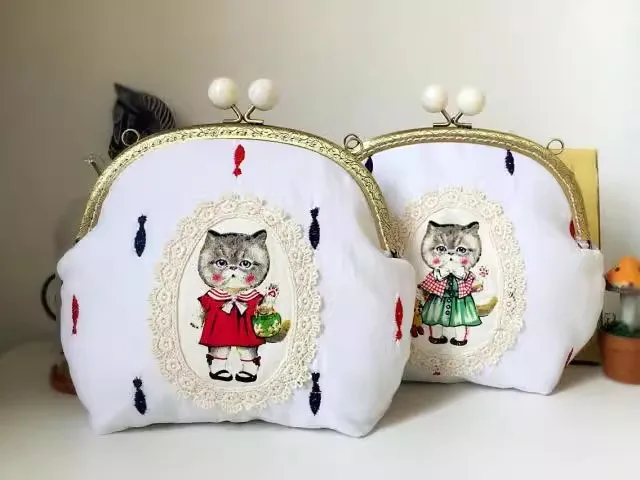 Lost in Vintage Pearl Kiss Lock portamonete portafoglio fatto a mano gatto ricamato pochette borsa con struttura in metallo