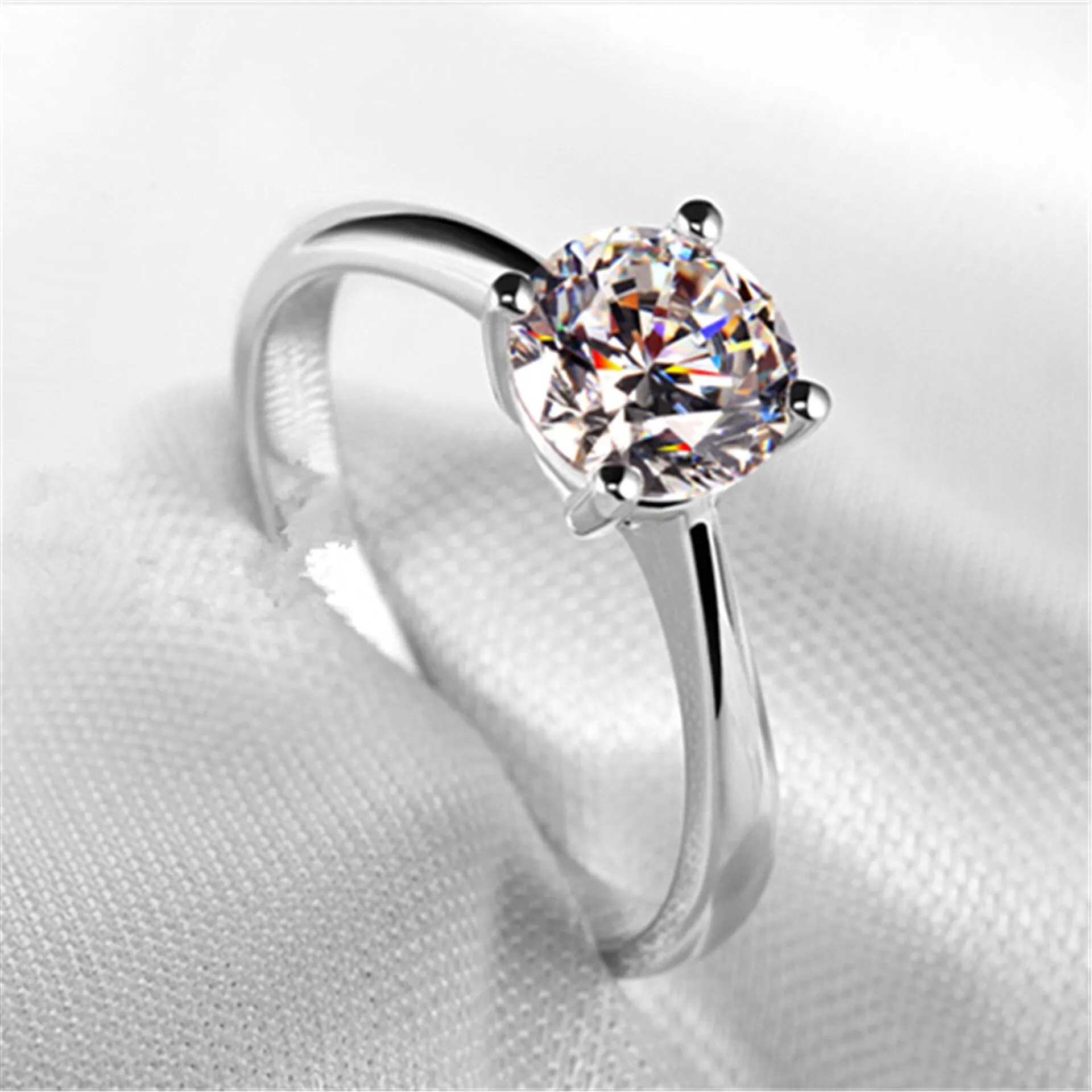 1pcs White Gold-color Ring Ladies Exquisite Simple Model Four Claws With Solder Glass Diamond Live Mouth Copper Alloy Jewelry