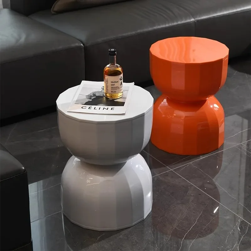 Creative personality corner few Nordic chronograph hourglass edge few designer sofa small coffee table