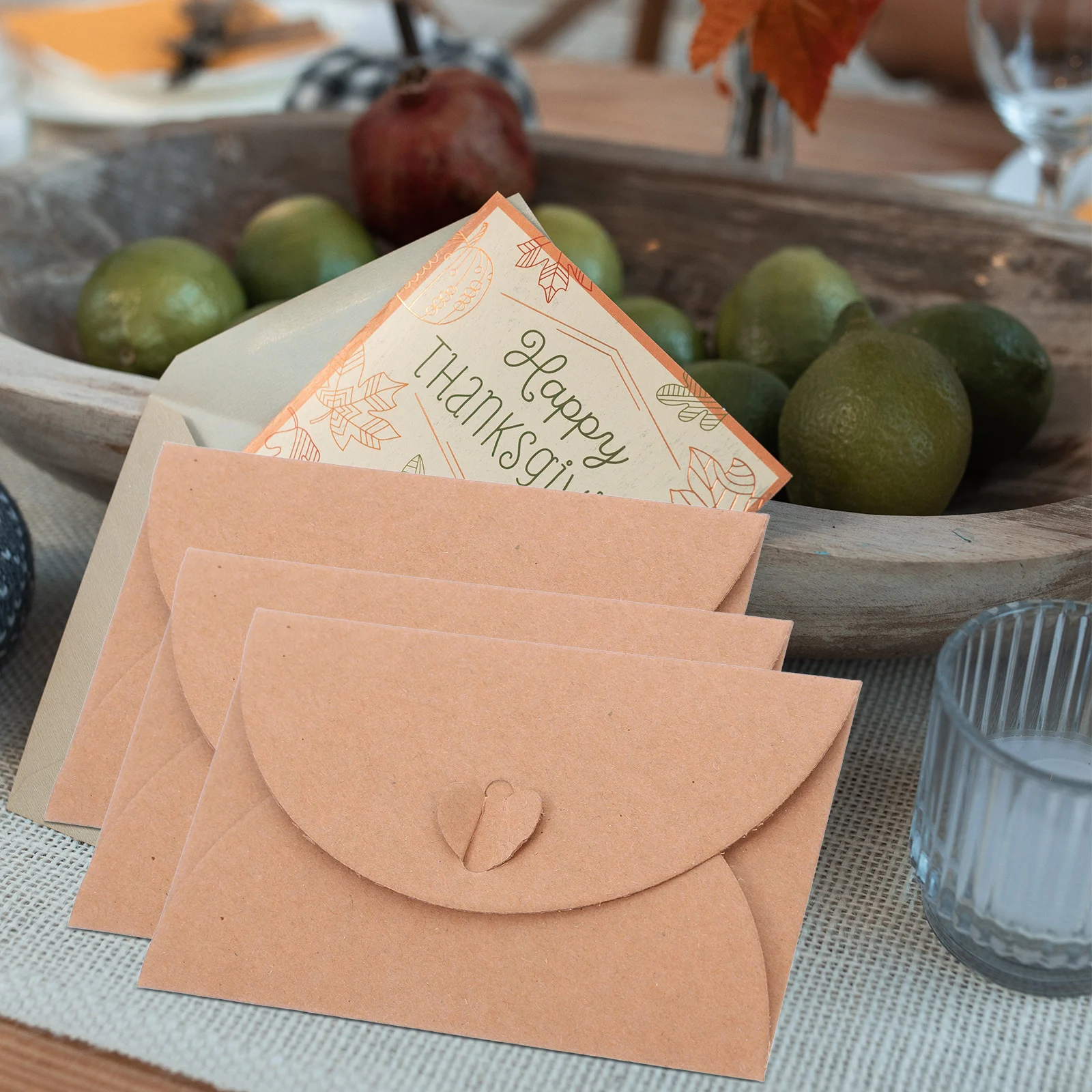 

40 Sets Kraft Paper Envelopes Vintage Thick Material Cards Party Accessory Note Heart Clasp Mini Blank Invitation Envelopes