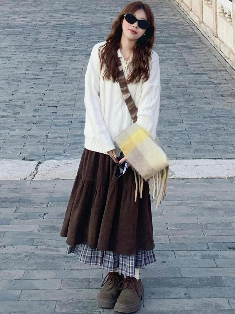 Falda de pana de estilo coreano para mujer Otoño Invierno cintura alta contraste Color faldas gruesas Retro cálido marrón A-line faldas largas