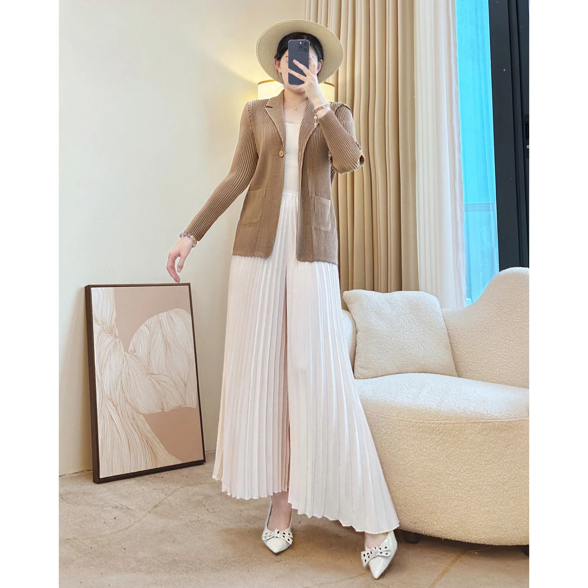 

Miyake Pleated 2025 New Autumn and Winter Fashion Loose Solid Colour Pleated Wide-leg Nine Points High Elastic Leisure Trousers