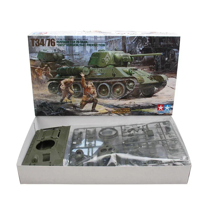 TAMIYA modello 35149 1/35 Carro medio sovietico T34/76 prodotto nel kit modello di assemblaggio del 1943