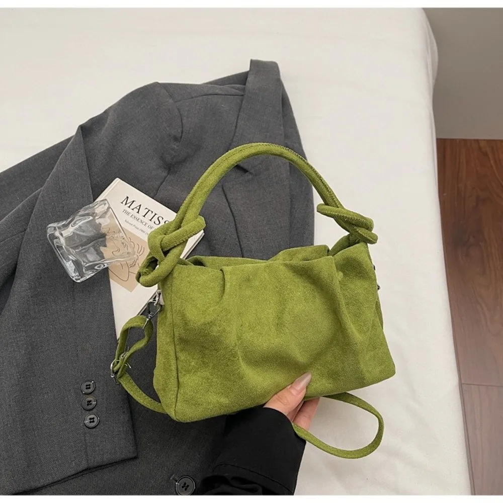 Retro-Stil Wildleder Umhängetasche mit Magnetverschluss Weicher Griff Schultertasche Faltenoptik Modische Handtasche für Damen – Detail 10