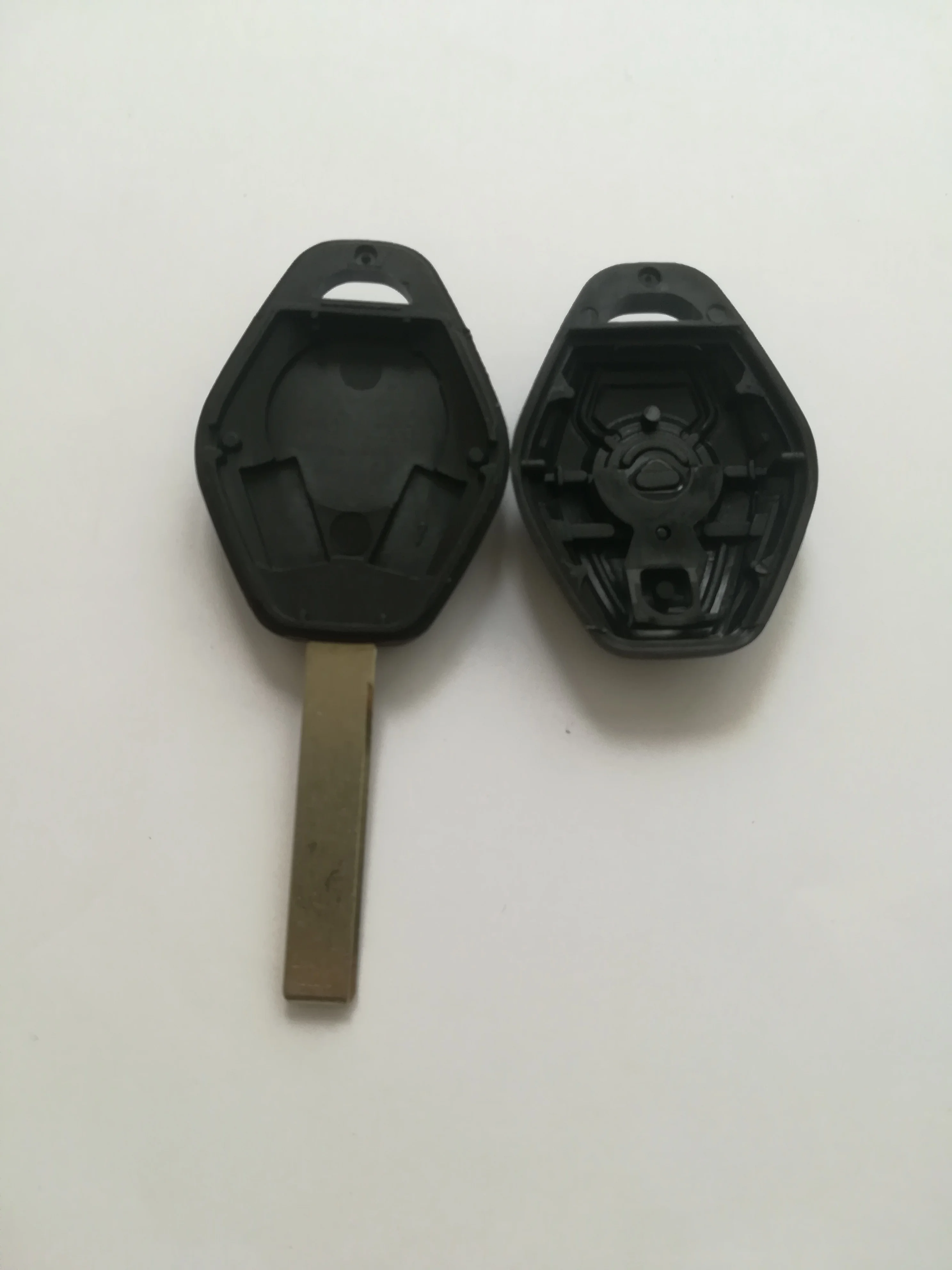 2pcs Remote Key Case for 2001 2002 2003 2004 2005 BMW M3 Z4 330Ci 330i 330xi LX8FZV