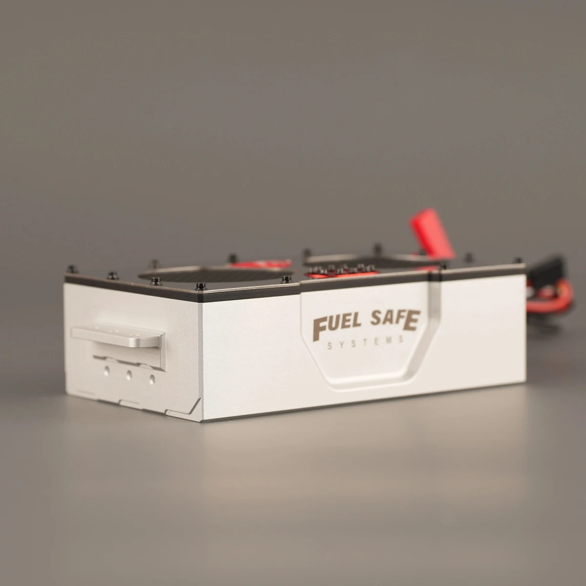 Giocattoli per camion in scala 1:8 TWOLF 1/8 M715 Gruppo audio del serbatoio del carburante simulato per accessori per parti opzionali per auto RC