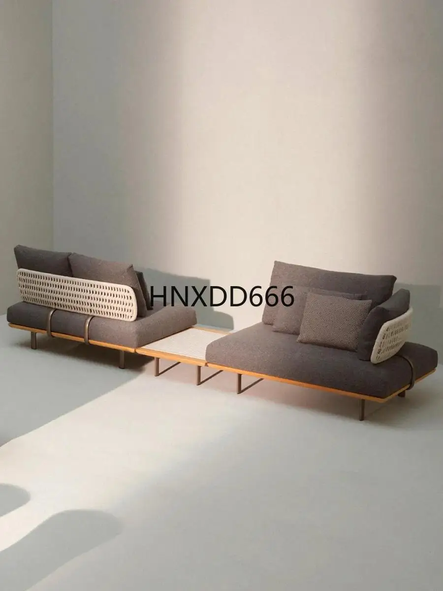 Combinação de móveis para proteção contra chuva e sol ao sofá ao ar livre